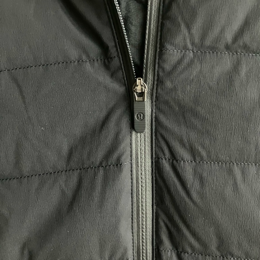 Lululemon Down For It All Jacket (Size 6) NWT - Picture 7 of 16